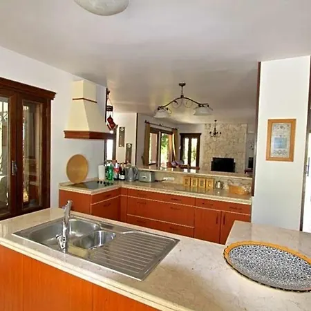 Sleeps 6 Pool Air Con Wifi 빌라 *